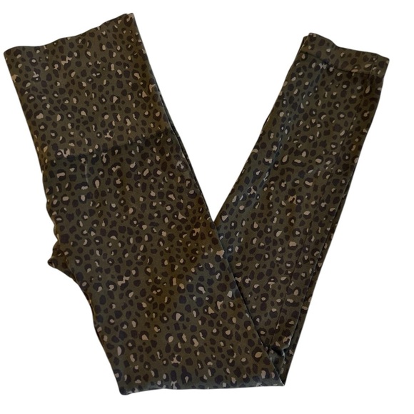 Spanx “Look At Me” Now Seamless Leggings Size XL Womens Mini Leopard Print Green - Picture 3 of 11